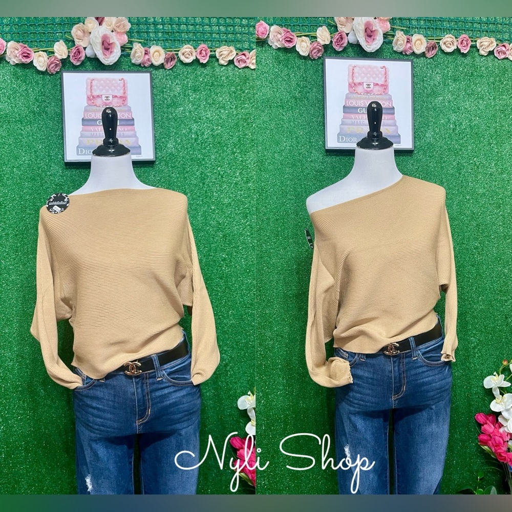 🌷Brand new knitted 3/4 sleeves top soft cotton can fit Sm up to M stretchy!